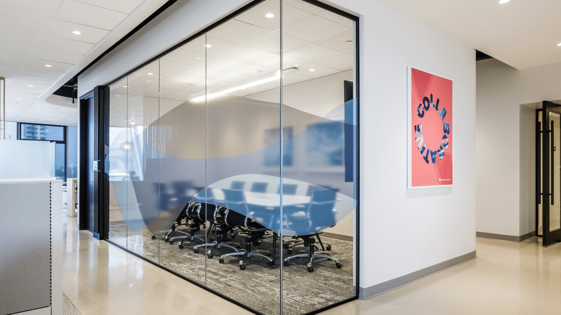 Aura Office | Strategic Workplace Design: Blending Aesthetics with Functionality